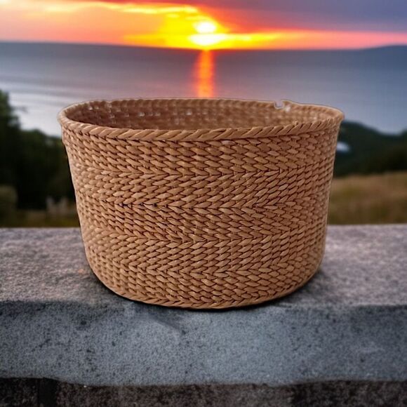 Vintage MINI Sweet Grass Basket Finely Woven Round Trinkets Bohemian Natural - Picture 11 of 15